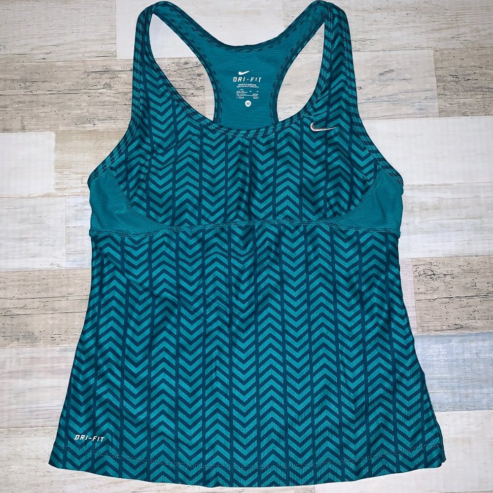 Nike Women's Tank Top - Size Medium